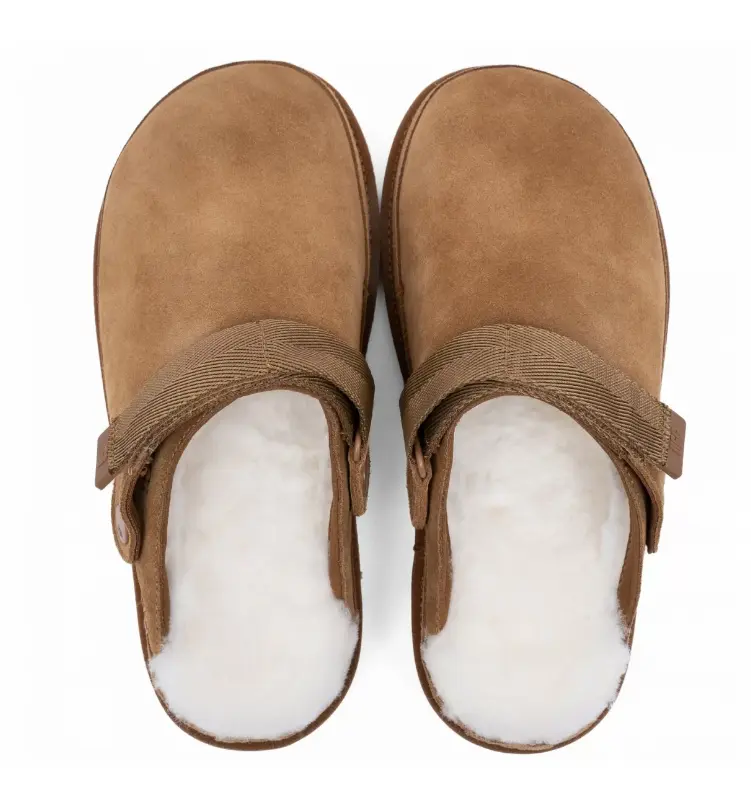 UGG Goldenstar Clog — Chestnut